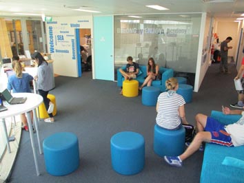 manly college αءۥꡡα