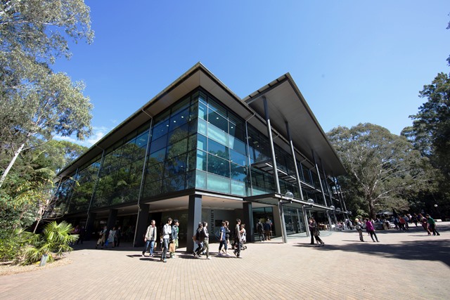 uow